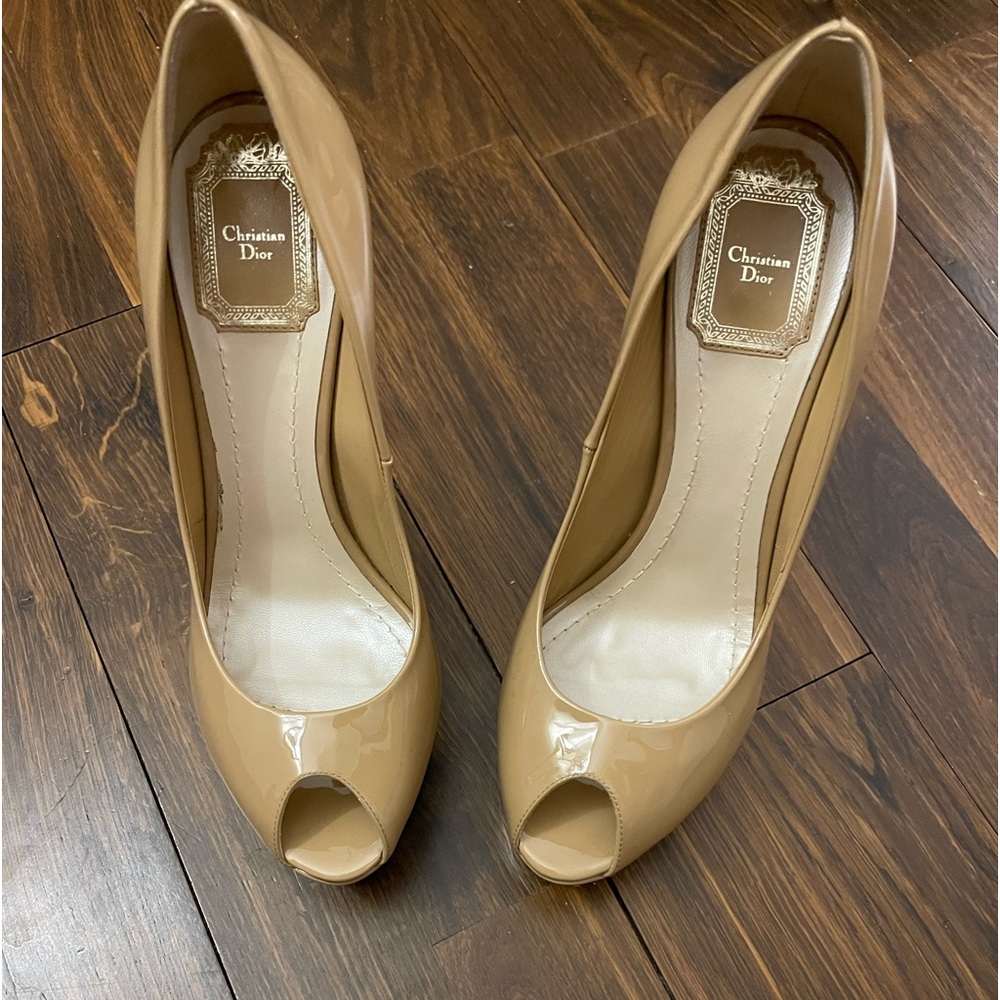 Christian Dior Cannage Beige and Gold Never Worn size 38 Peep Toe Platform